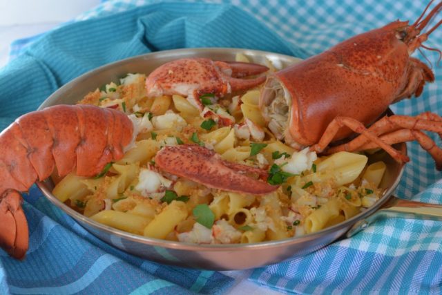 cook lobster for mac and cheese